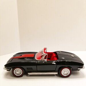 🚗1967 Corvette Convertible Black Rare Vintage Collectible Diecast Car Model
